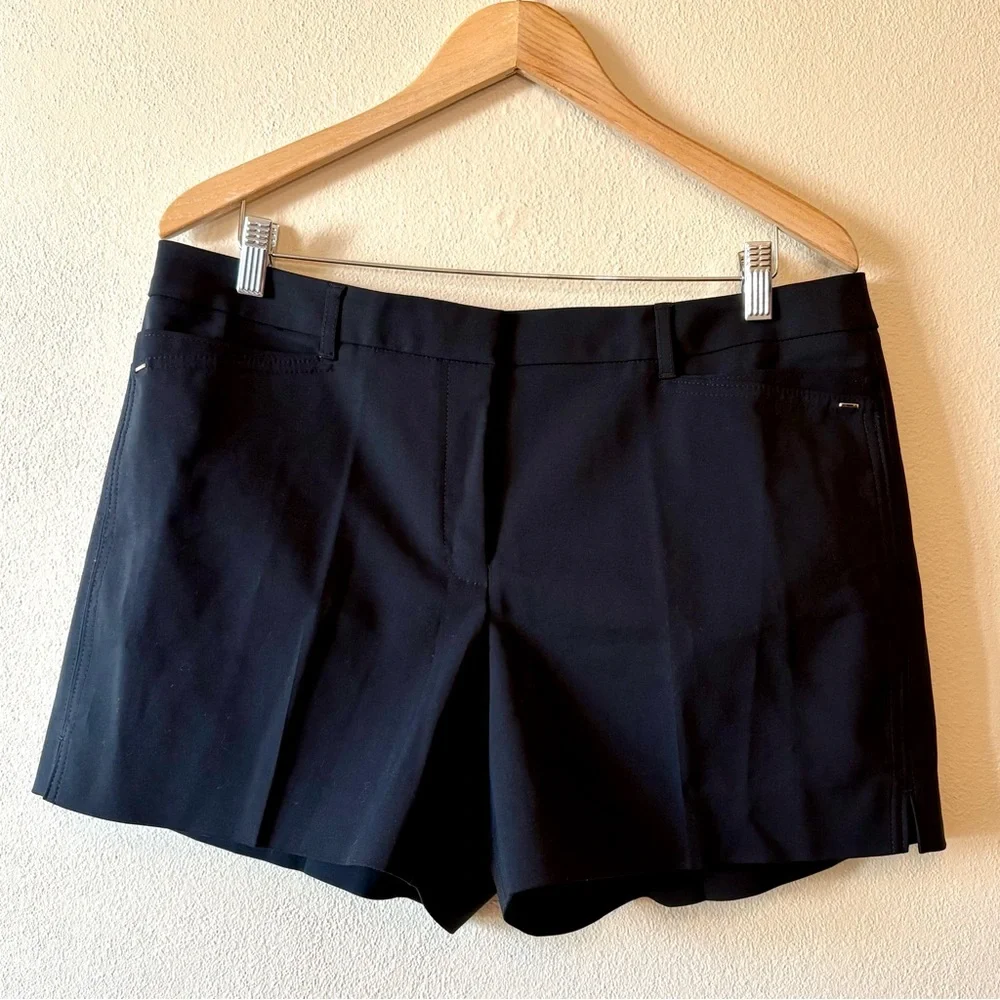 White House Black Market tailors black shorts‎ new with tags